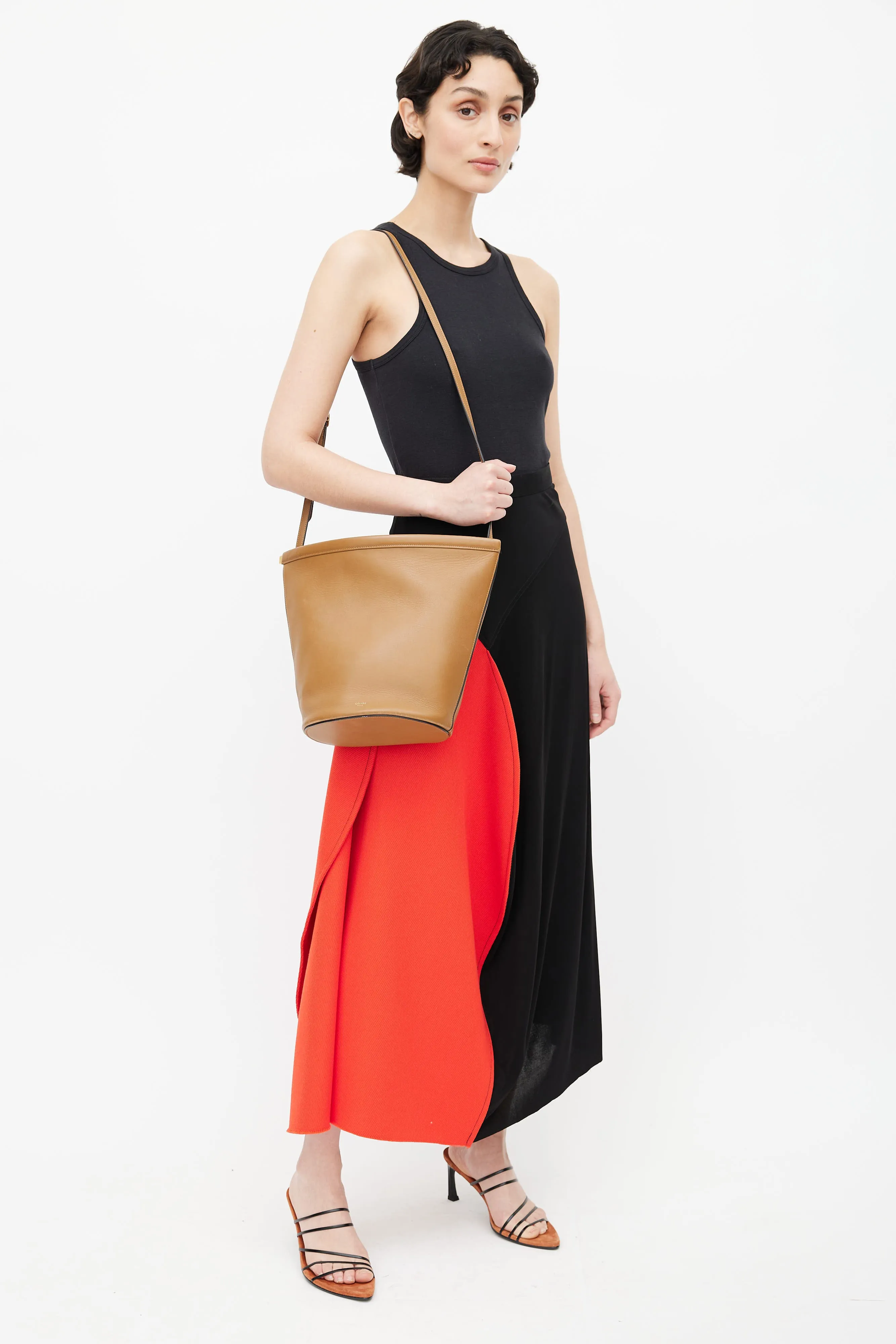2018 Brown Leather Clasp Bucket Bag