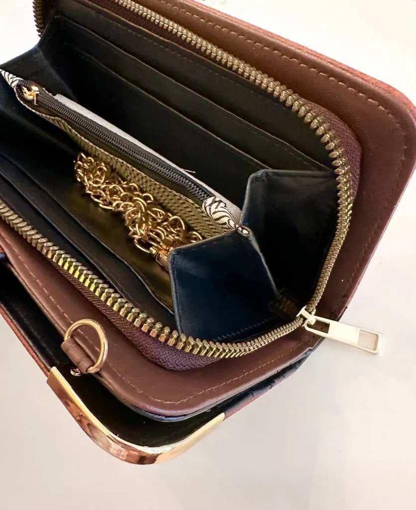 AD041 Turn Lock Crossbody Wallet